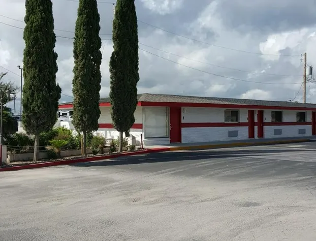 Luxury Inn & RV Park hotel detail image 2