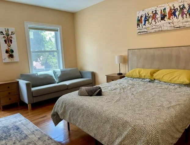 Chez Pat in Cambridge hotel detail image 2