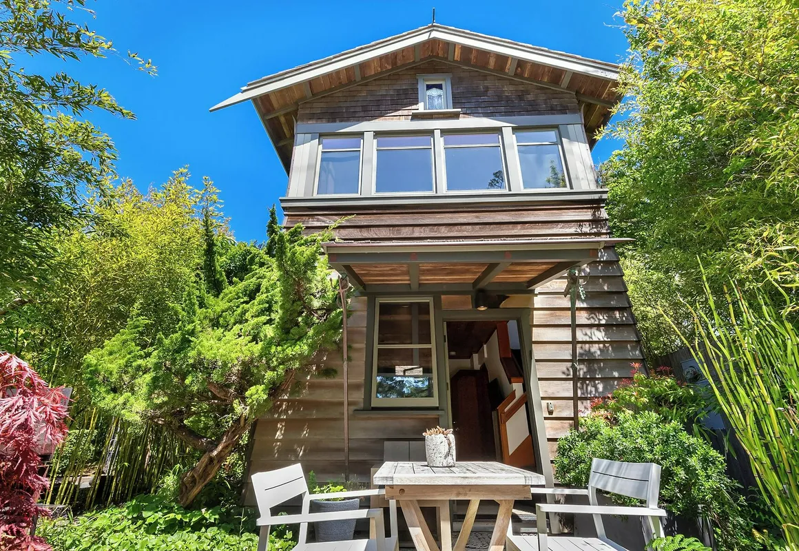 Coast Cabins hotel hero