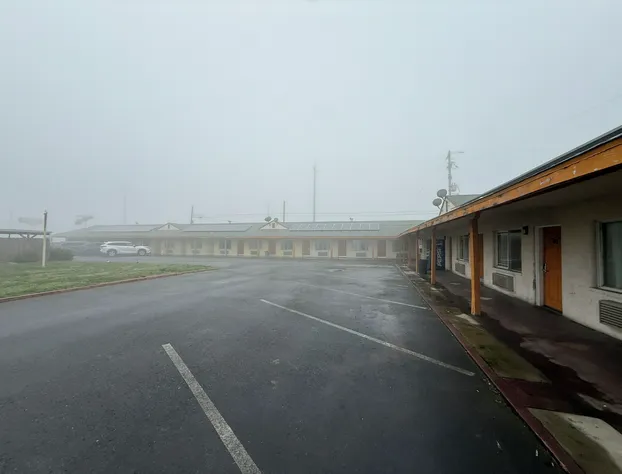 Gables Motel Near Fresno Yosemite hotel detail image 3