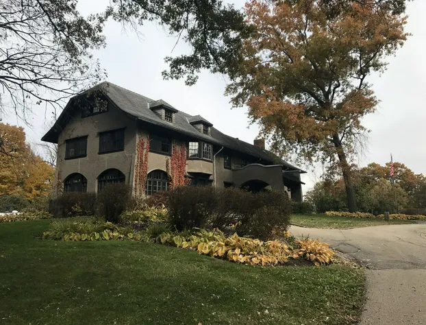 Four Mounds Inn hotel detail image 1