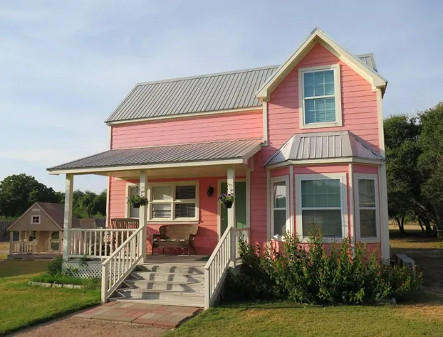 Yellow House Bed and Breakfast hotel detail image 3