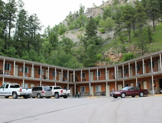 Deadwood Station Bunkhouse hotel detail image 1