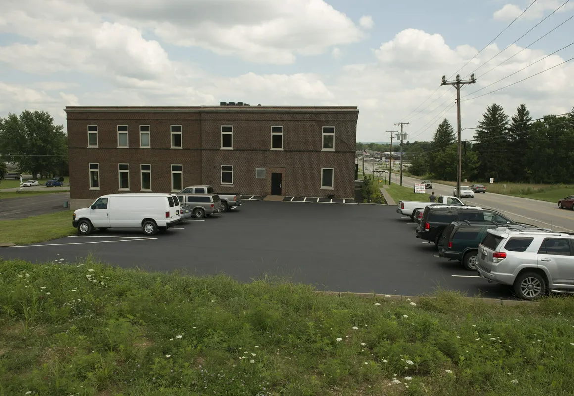 Bridges Inn & Extended Stay Suites hotel hero