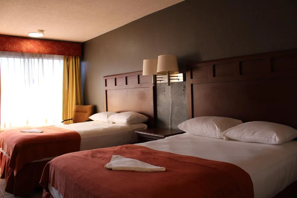 La Vista Inn hotel hero