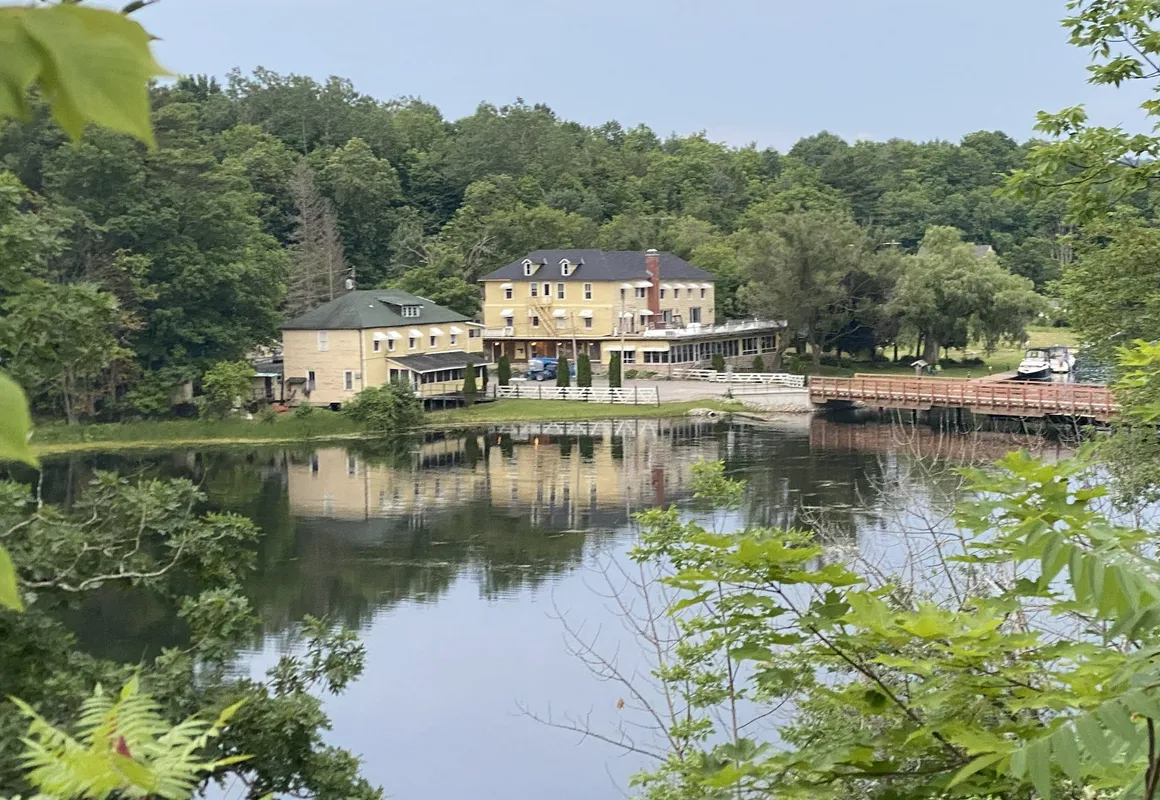 Hotel Kenney Rideau hotel hero