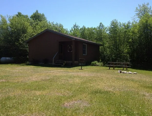 Hilltop Cabins and Motel hotel detail image 3