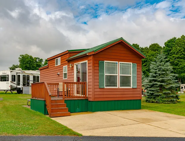 Sun Retreats Gun Lake hotel detail image 1