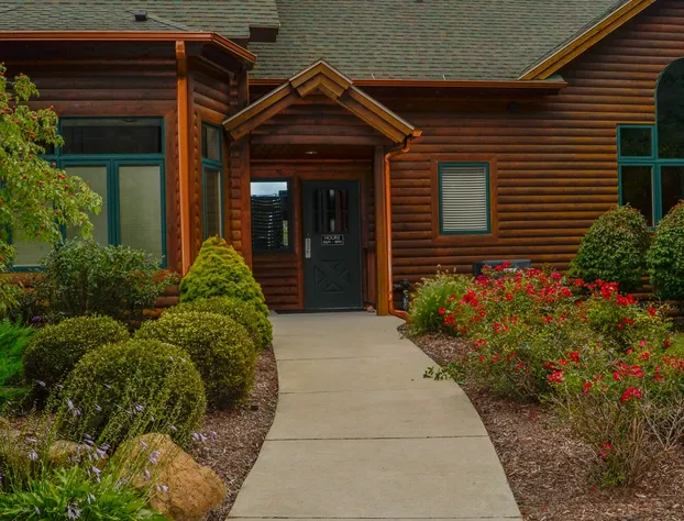 Sun Retreats Gun Lake hotel detail image 2