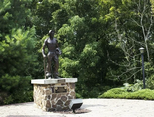 Giant City Lodge hotel detail image 1