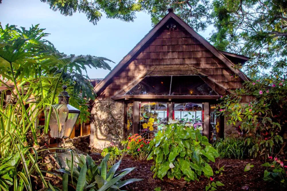 Kula Lodge hotel hero