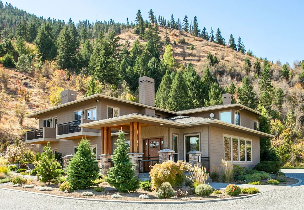 Cascade Valley Inn hotel hero