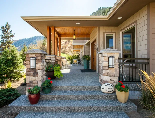 Cascade Valley Inn hotel detail image 3