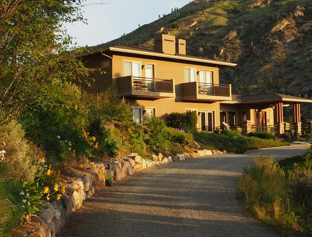 Cascade Valley Inn hotel detail image 2