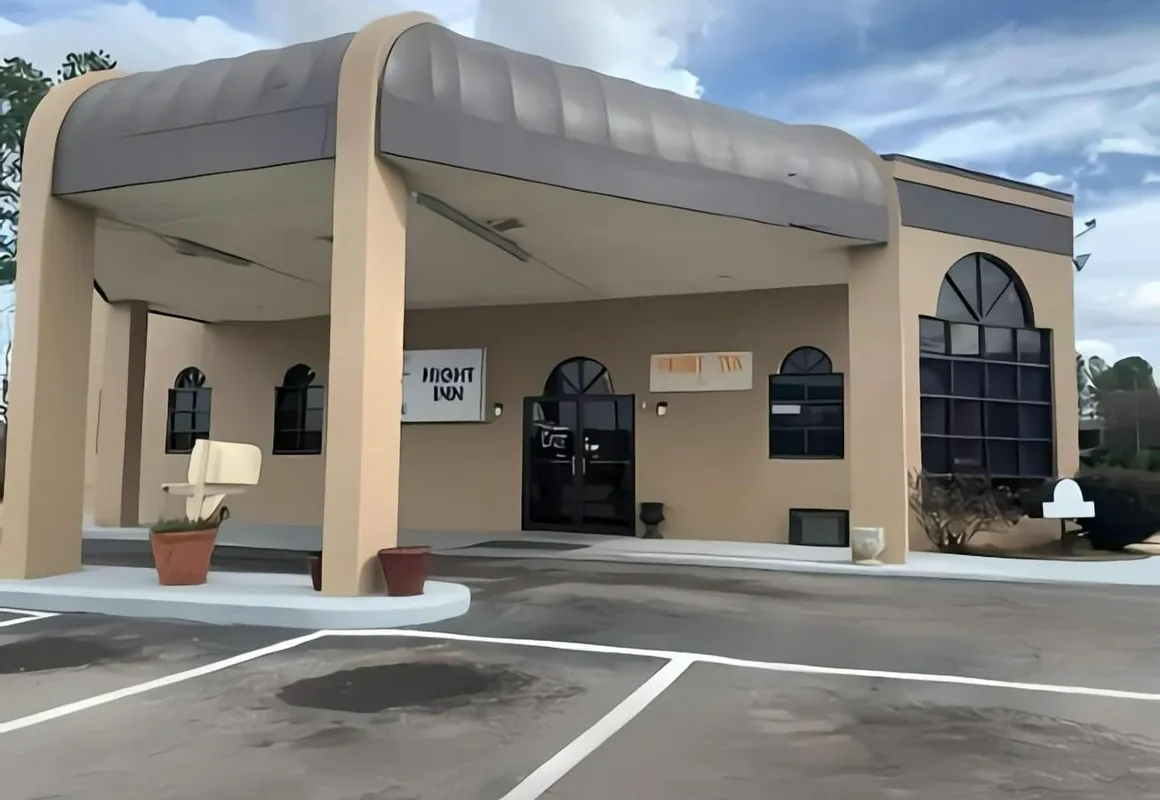 Night Inn hotel hero