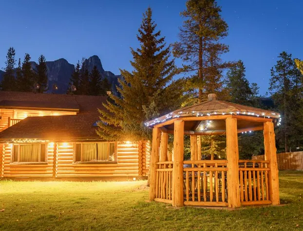 Castle Mountain Chalets hotel detail image 4