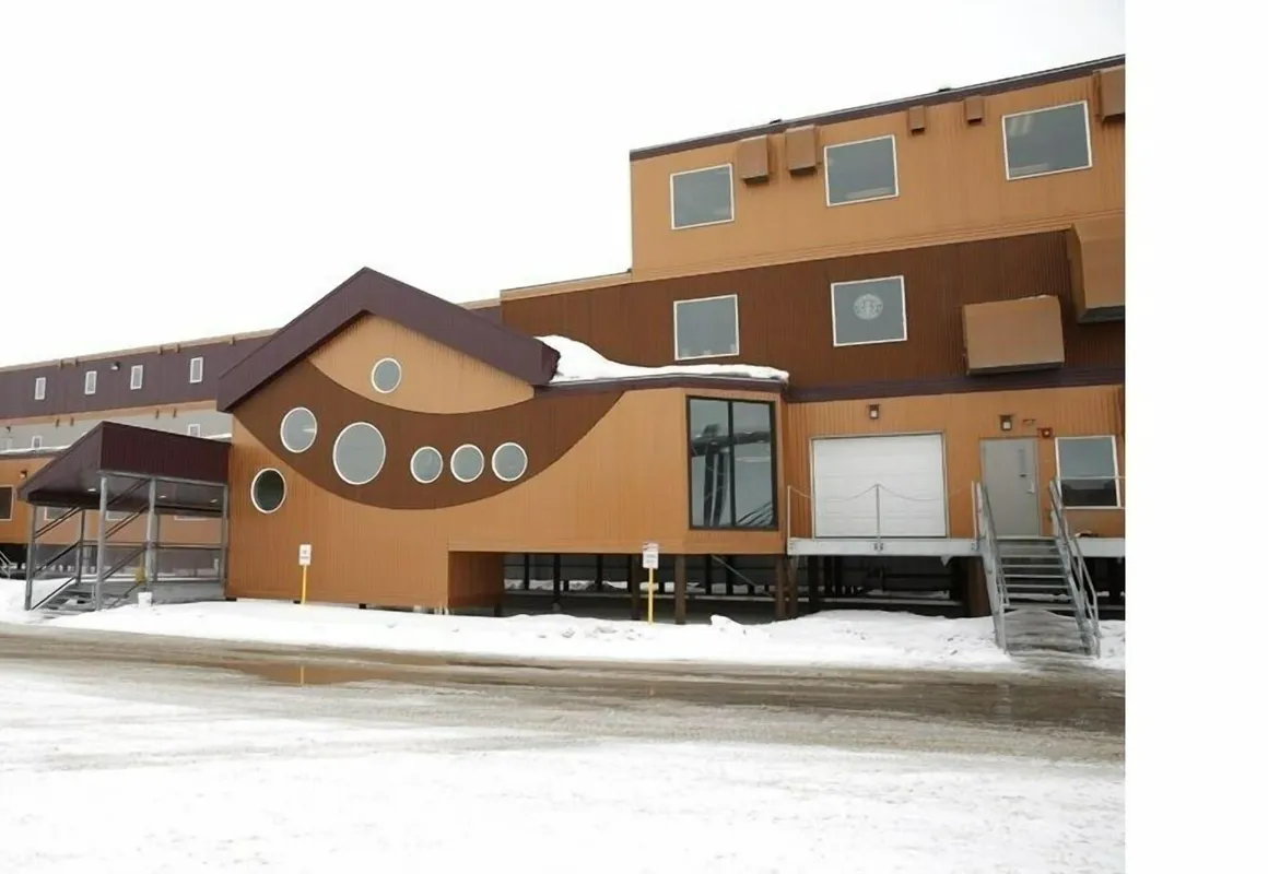 Arctic Oilfield Hotel hotel hero