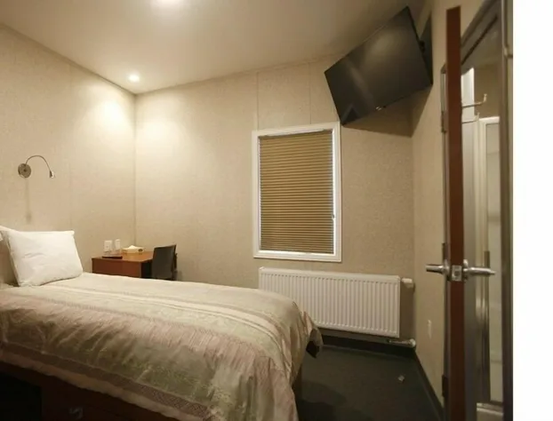 Arctic Oilfield Hotel hotel detail image 4