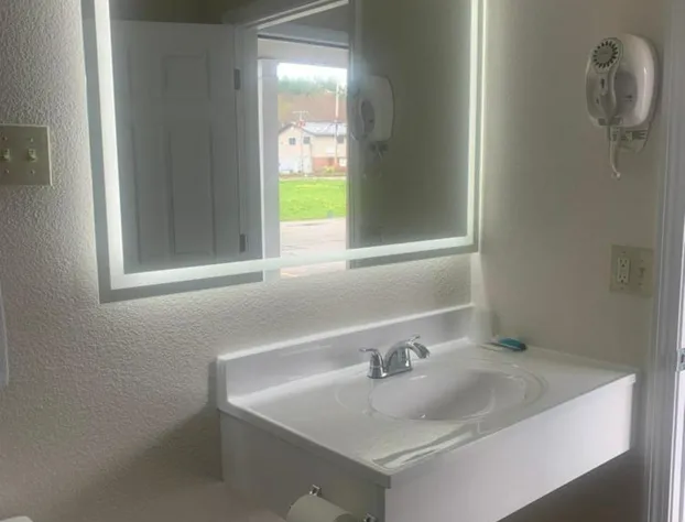 River Valley Inn hotel detail image 4