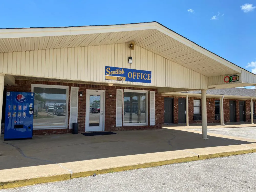 Scottish Inns Jonesboro AR hotel hero