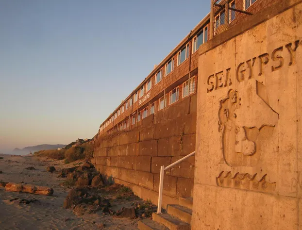 Sea Gypsy Rentals hotel detail image 2