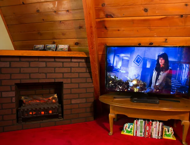 Hicksville Pines Chalets & Motel hotel detail image 2