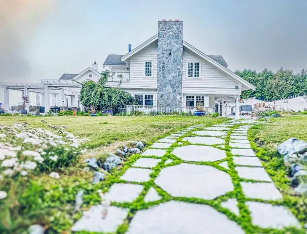 Sooke Harbour House hotel detail image 2