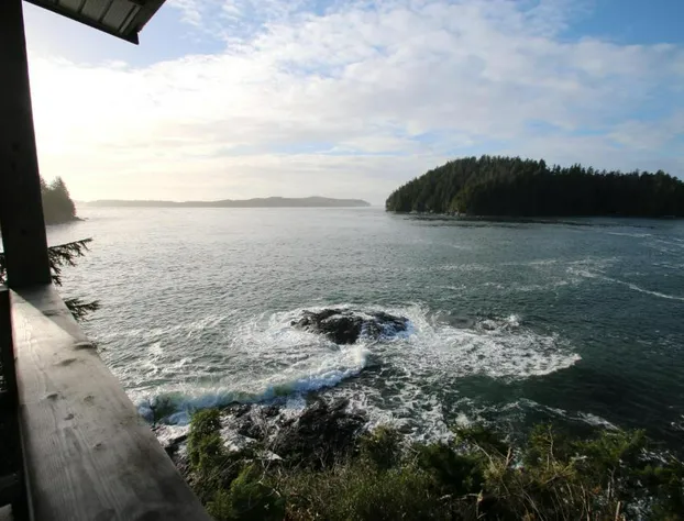 Duffin Cove Oceanfront Lodging hotel detail image 3