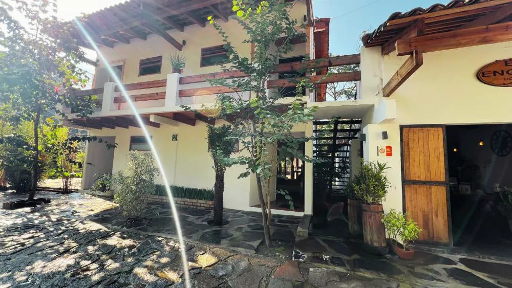 Encino House Hotel Boutique hotel hero