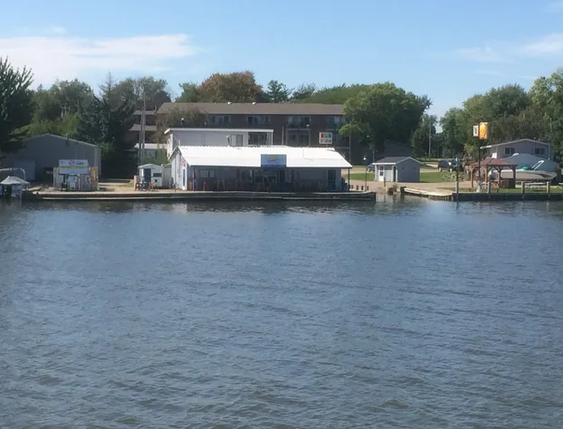 The Landing on the Wolf hotel detail image 1