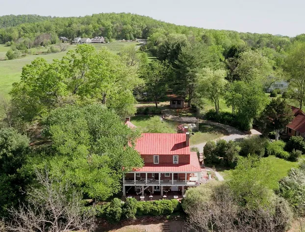 The Crossroads Inn hotel detail image 3