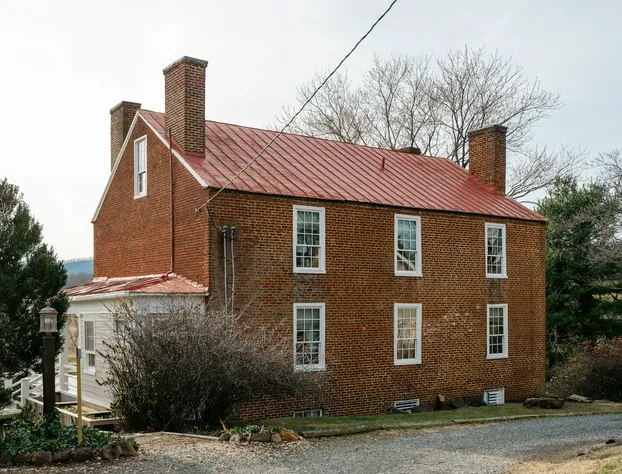 The Crossroads Inn hotel detail image 4