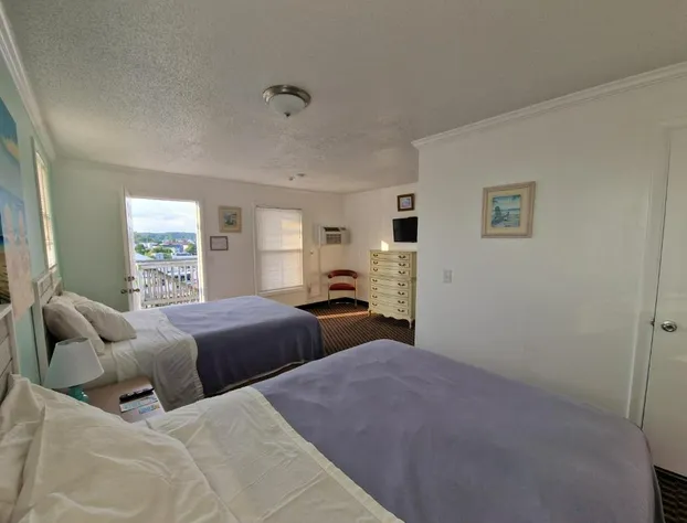 Sandcastle Beachfront Inn hotel detail image 1