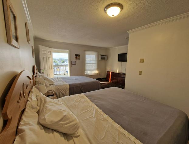 Sandcastle Beachfront Inn hotel detail image 4