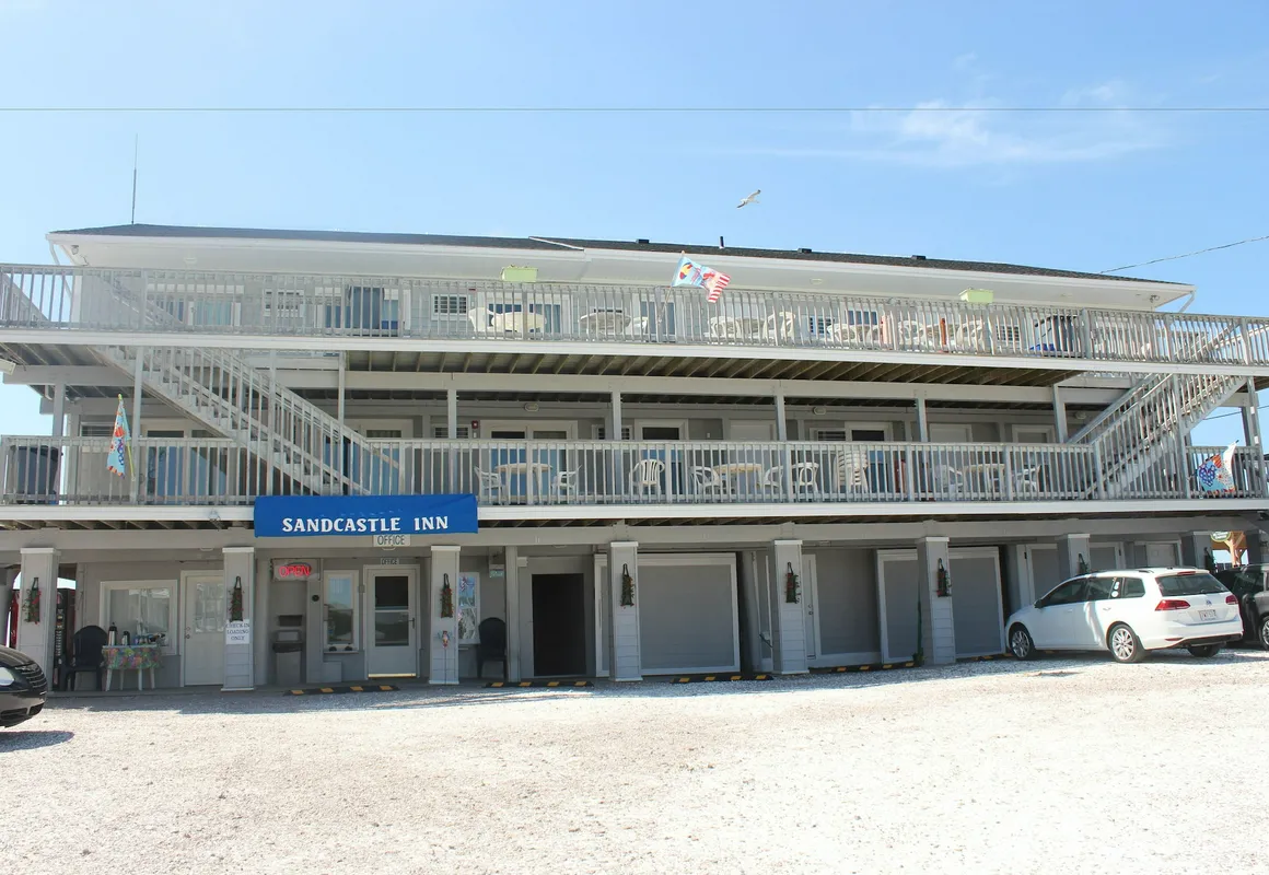 Sandcastle Beachfront Inn hotel hero
