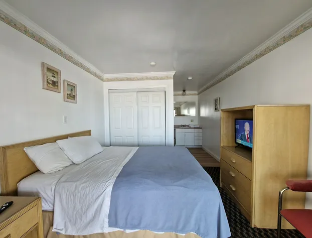 Sandcastle Beachfront Inn hotel detail image 2