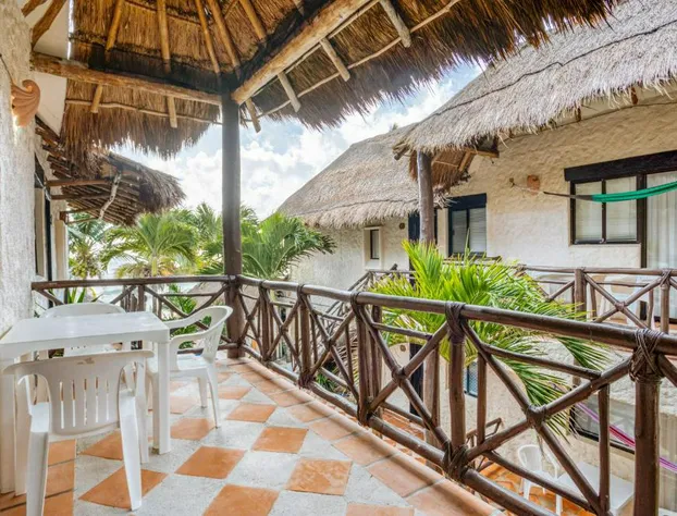 Capital O Hotel Brisas del Mar Playa Del Carmen hotel detail image 1