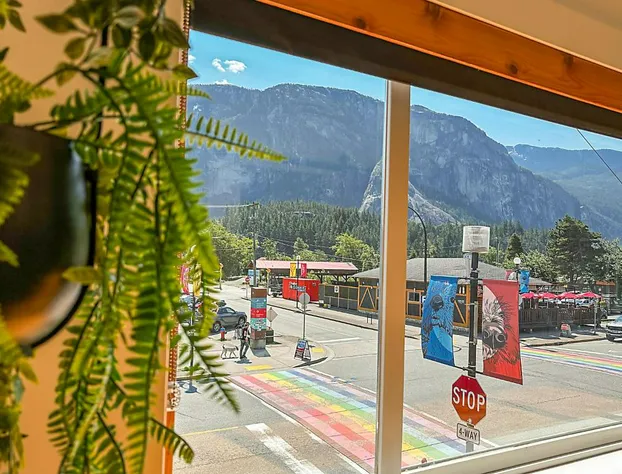 Crash Hotel Squamish hotel detail image 2