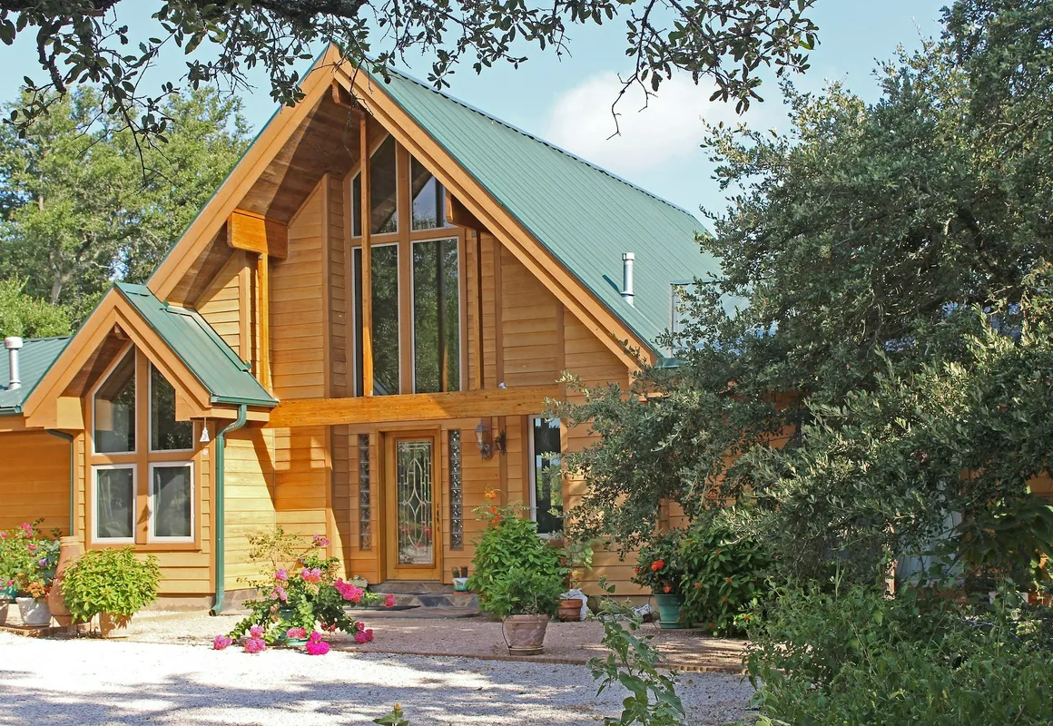 Prow'd House Bed & Breakfast hotel hero