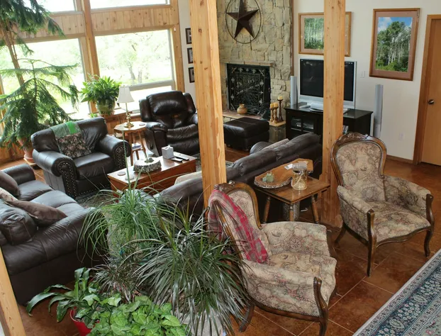 Prow'd House Bed & Breakfast hotel detail image 2