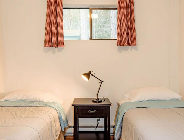 Green Acres Lakeside Resort Salt Spring Island hotel detail image 2