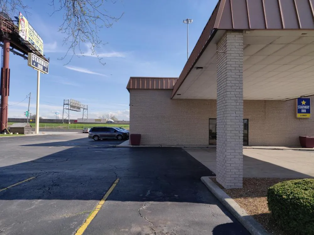 Starway Inn hotel hero