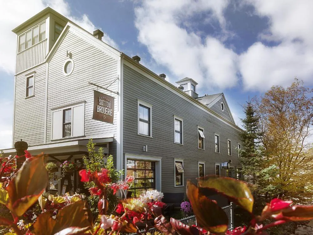 Auberge Sutton Brouerie hotel hero