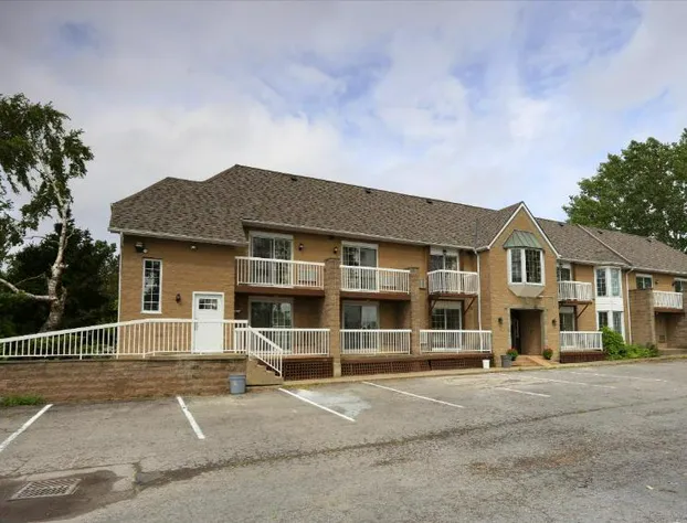 Fullerton Manor Inn hotel detail image 1