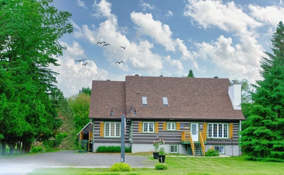 Le Pimbina hotel hero