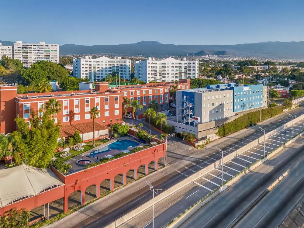 Fiesta Inn Cuernavaca hotel hero