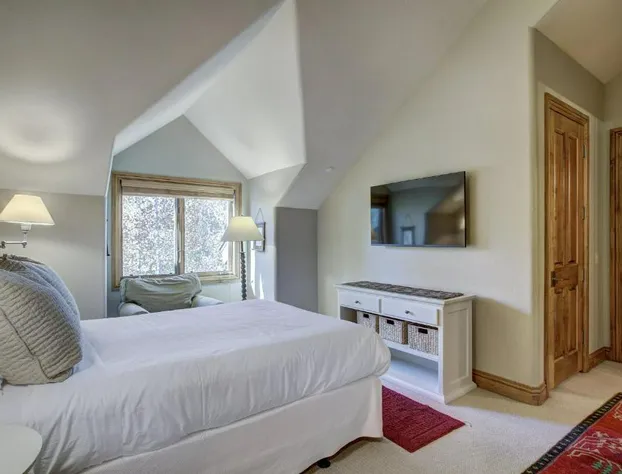 Arrowhead Village, A Vail Resorts Property hotel detail image 3