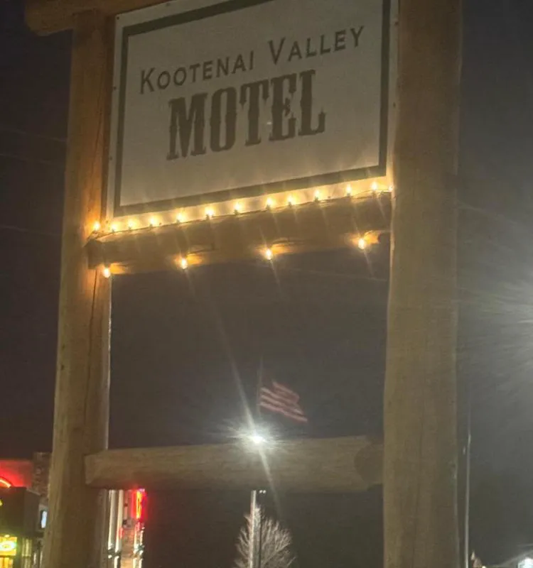 Kootenai Valley Motel hotel hero