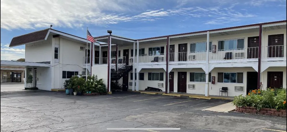 Village Inn hotel hero