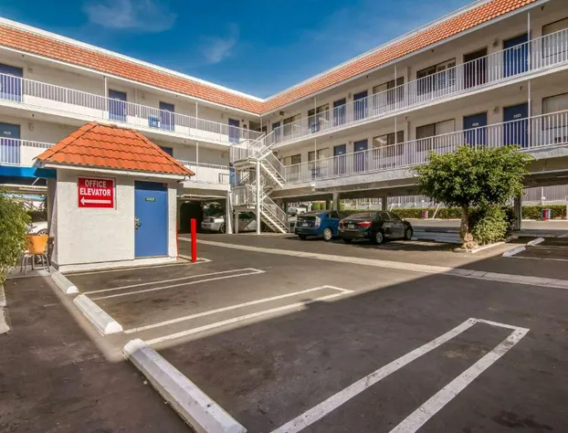 Motel 6 Monterey Park, CA hotel detail image 1